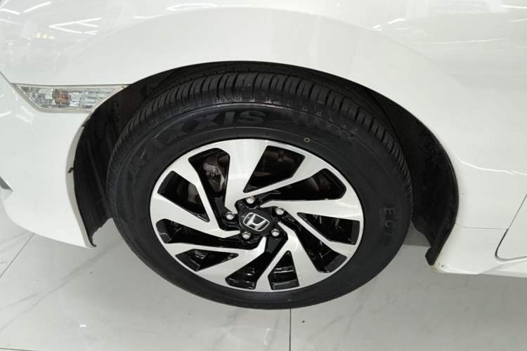 Used Honda Civic 2016 220TURBO CVT Luxury Edition Left Front Wheel Hub