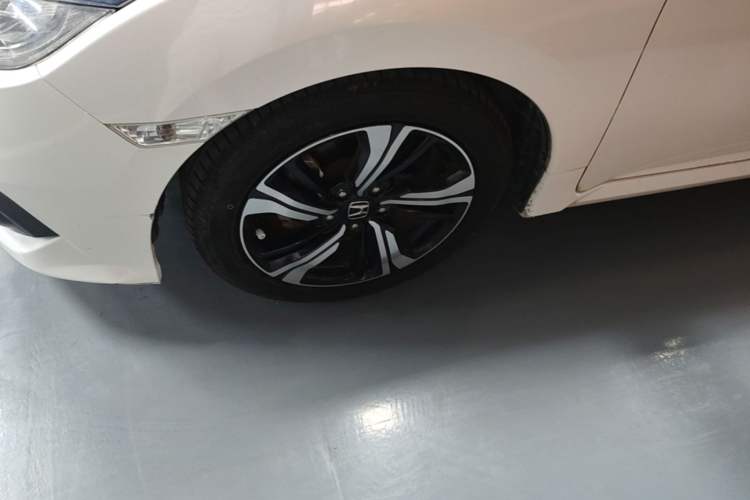 Used Honda Civic 2016 220TURBO CVT Prestige Edition Left Front Wheel Hub