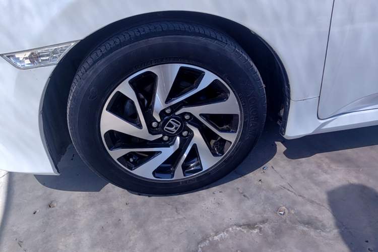 Used Honda Civic 2016 220TURBO CVT Luxury Edition Left Front Wheel Hub