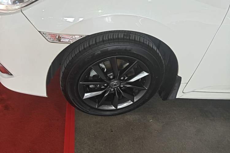 Used Honda Civic 2016 220TURBO CVT Luxury Edition Left Front Wheel Hub