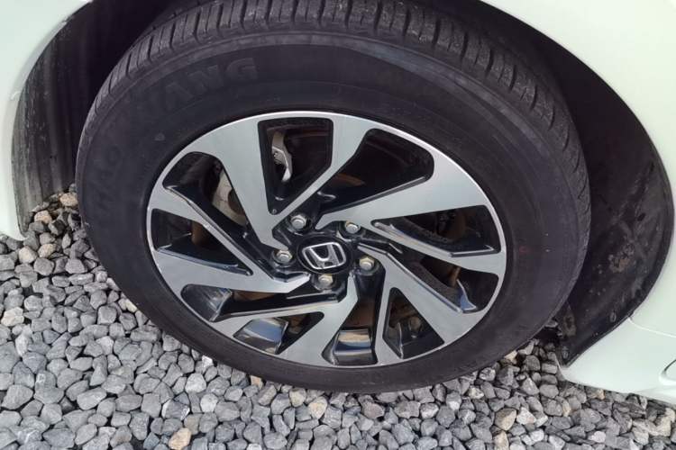 Used Honda Civic 2016 220TURBO CVT Luxury Edition Left Front Wheel Hub
