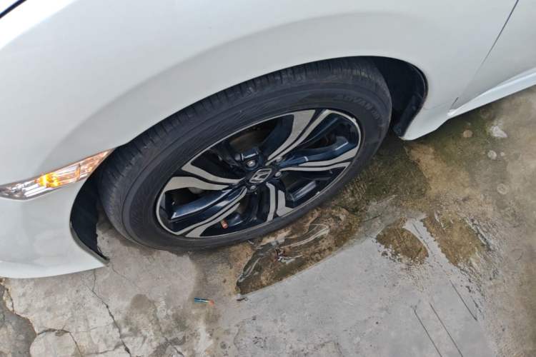 Used Honda Civic 2016 220TURBO CVT Prestige Edition Left Front Wheel Hub