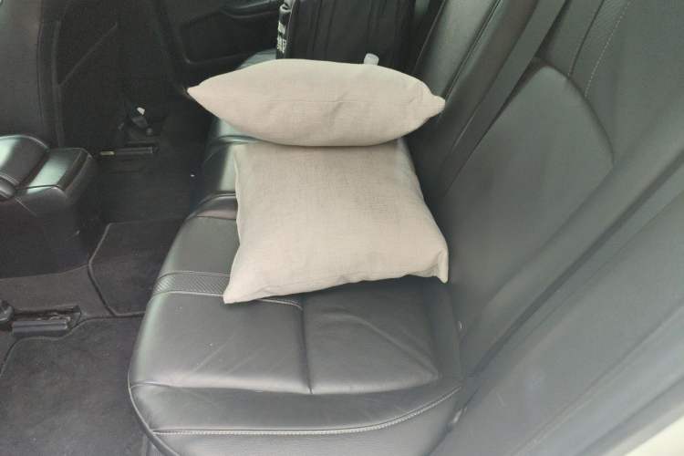 Used Honda Civic 2016 220TURBO CVT Prestige Edition Left Rear Seat