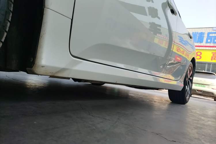 Used Honda Civic 2016 220TURBO CVT Luxury Edition Left Side Sill