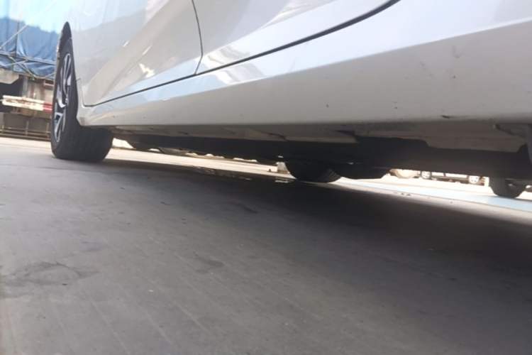 Used Honda Civic 2016 220TURBO CVT Luxury Edition Left Side Sill
