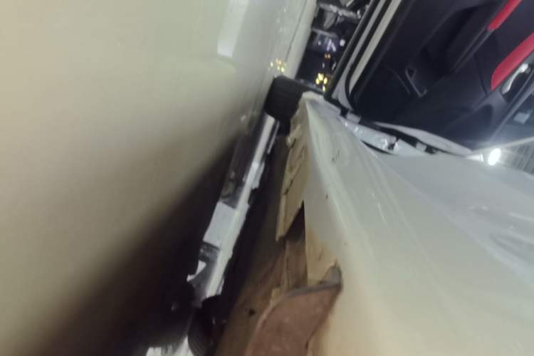 Used Honda Civic 2016 180TURBO CVT Comfort Version Left Side Sill