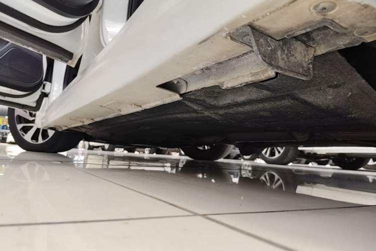 Used Honda Civic 2016 220TURBO CVT Luxury Edition Left Side Sill