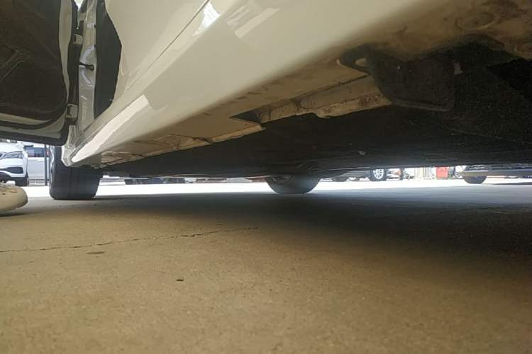 Used Honda Civic 2016 220TURBO CVT Luxury Edition Left Side Sill