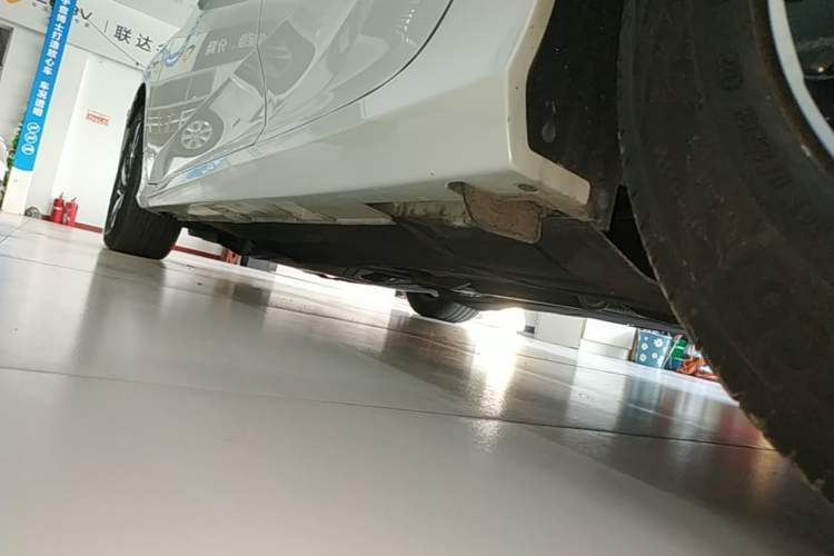 Used Honda Civic 2016 220TURBO CVT Luxury Edition Left Side Sill