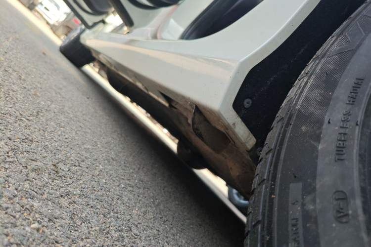 Used Honda Civic 2016 220TURBO Manual Luxury Edition Left Side Sill