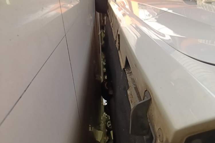Used Honda Civic 2016 180TURBO CVT Comfort Version Left Side Sill