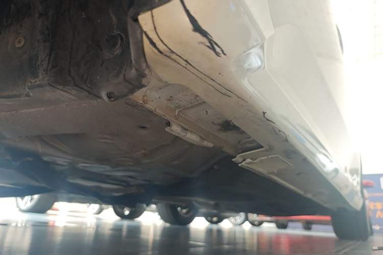 Used Honda Civic 2016 220TURBO CVT Luxury Edition Left Side Sill