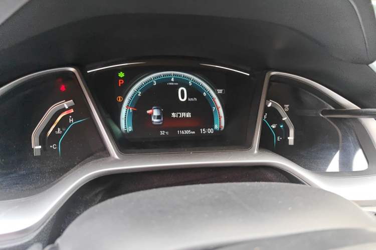 Used Honda Civic 2016 220TURBO CVT Prestige Edition Odometer Close Up