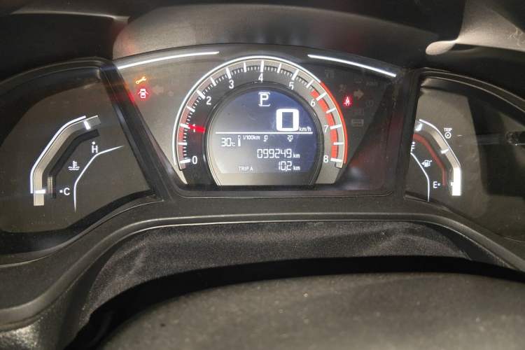 Used Honda Civic 2016 180TURBO CVT Comfort Version Odometer Close Up