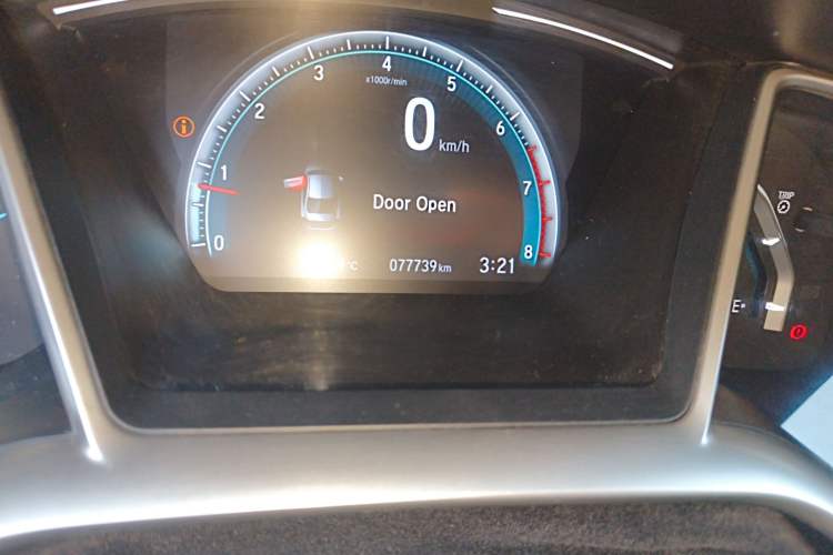 Used Honda Civic 2016 220TURBO Manual Luxury Edition Odometer Close Up