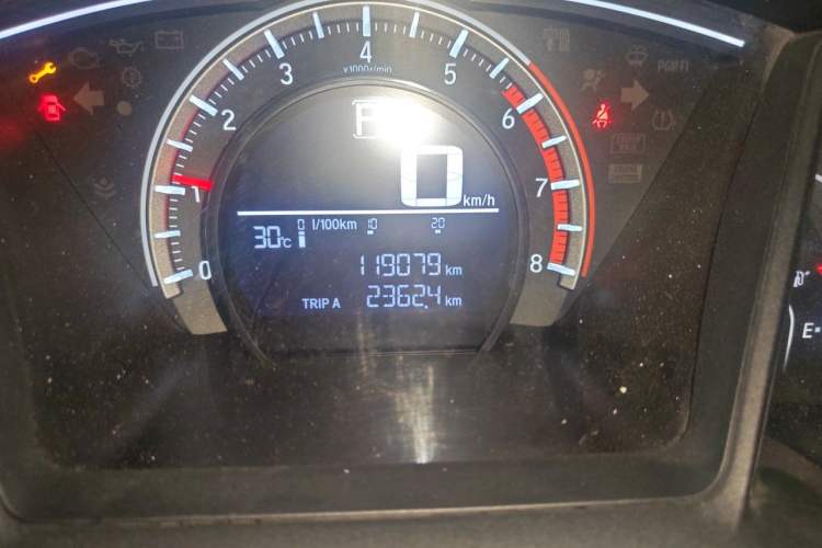 Used Honda Civic 2016 180TURBO CVT Comfort Version Odometer Close Up