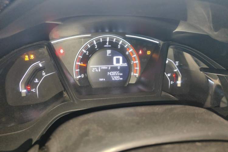 Used Honda Civic 2016 180TURBO CVT Comfort Version Odometer Close Up