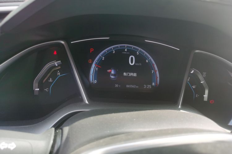 Used Honda Civic 2016 220TURBO CVT Luxury Edition Odometer Close Up