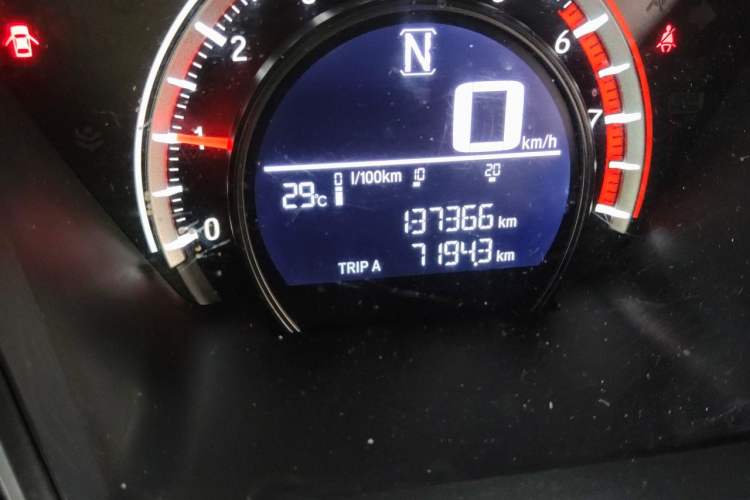 Used Honda Civic 2016 180TURBO CVT Comfort Version Odometer Close Up