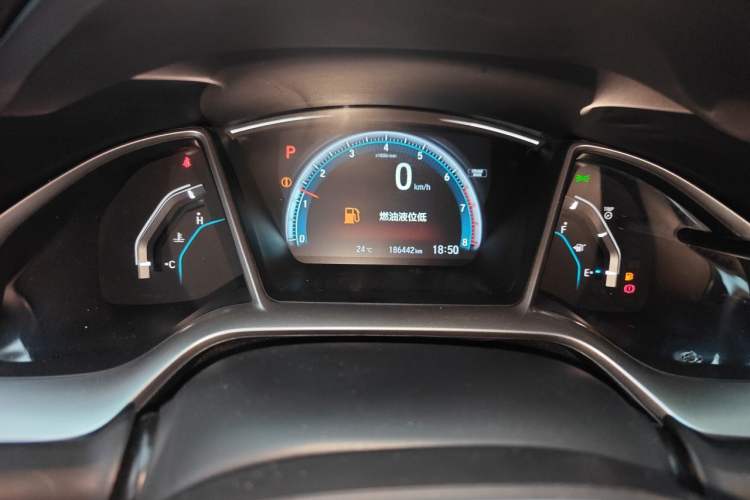 Used Honda Civic 2016 220TURBO CVT Prestige Edition Odometer Close Up