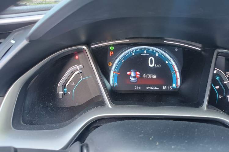 Used Honda Civic 2016 220TURBO CVT Luxury Edition Odometer Close Up