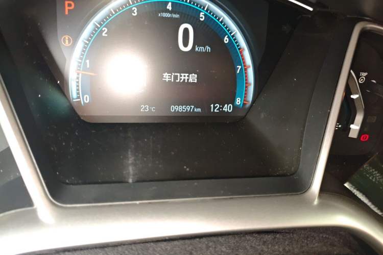 Used Honda Civic 2016 220TURBO CVT Prestige Edition Odometer Close Up