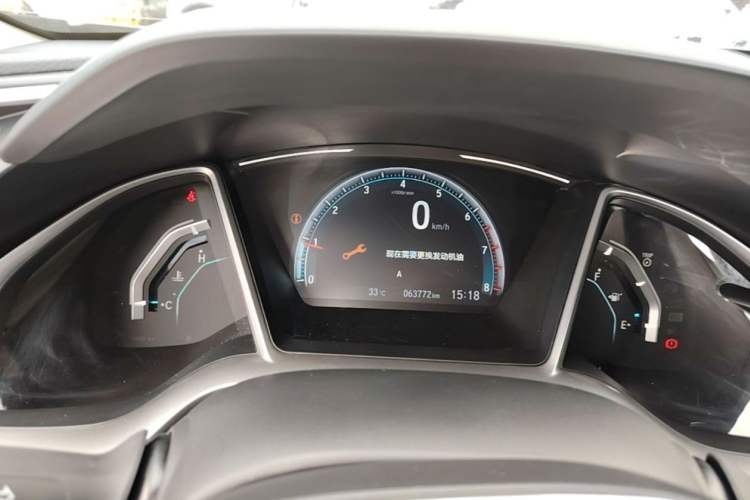 Used Honda Civic 2016 220TURBO Manual Luxury Edition Odometer Close Up