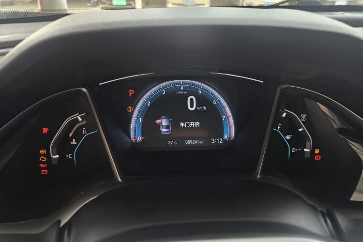 Used Honda Civic 2016 220TURBO CVT Prestige Edition Odometer Close Up