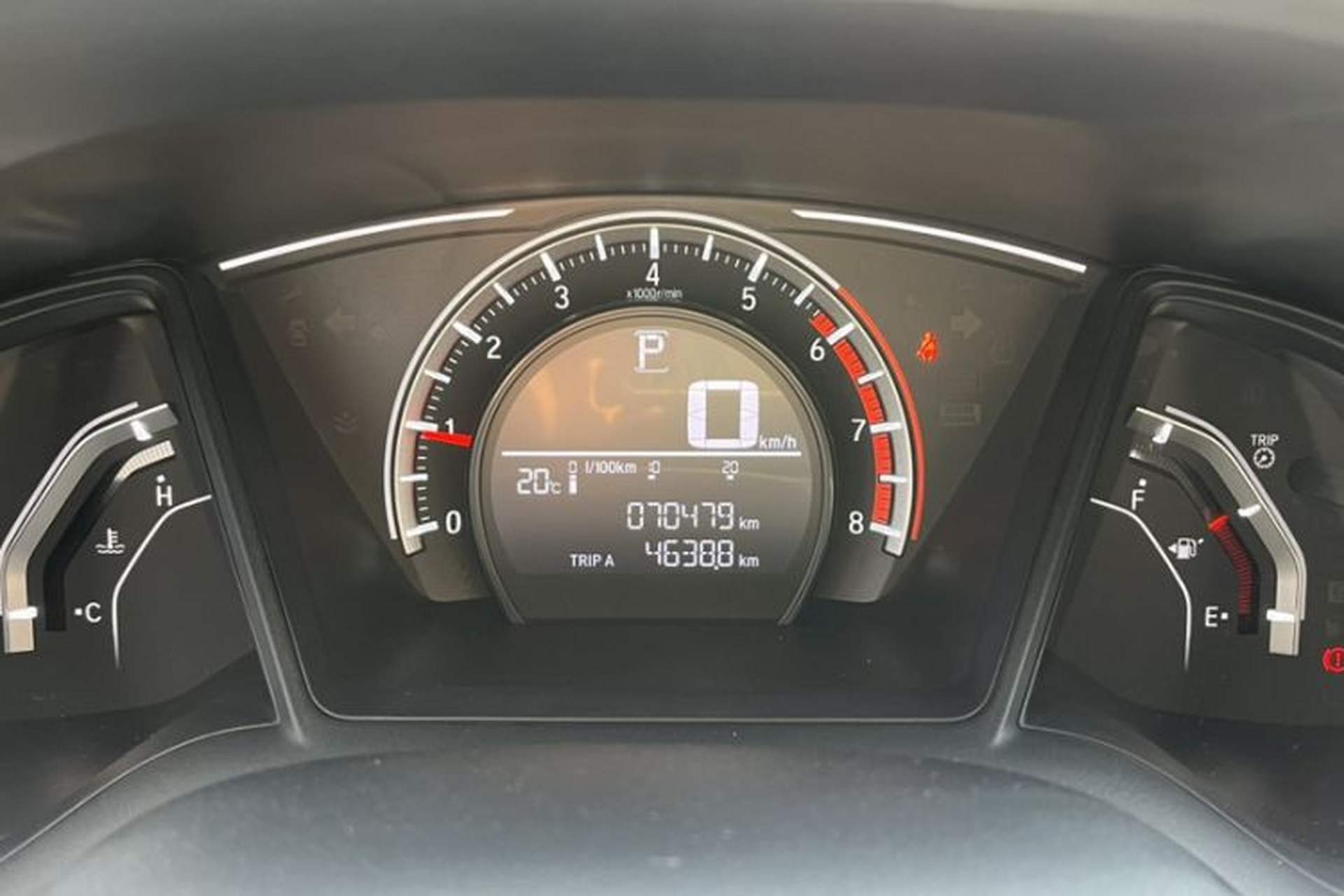 Used Honda Civic 2016 180TURBO CVT Comfort Version Odometer Close Up