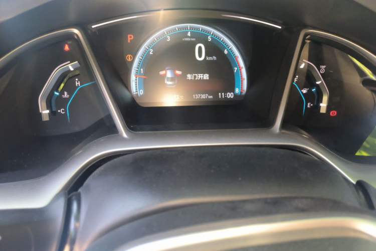 Used Honda Civic 2016 220TURBO CVT Prestige Edition Odometer Close Up