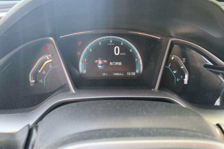 Used Honda Civic 2016 220TURBO CVT Luxury Edition Odometer Close Up