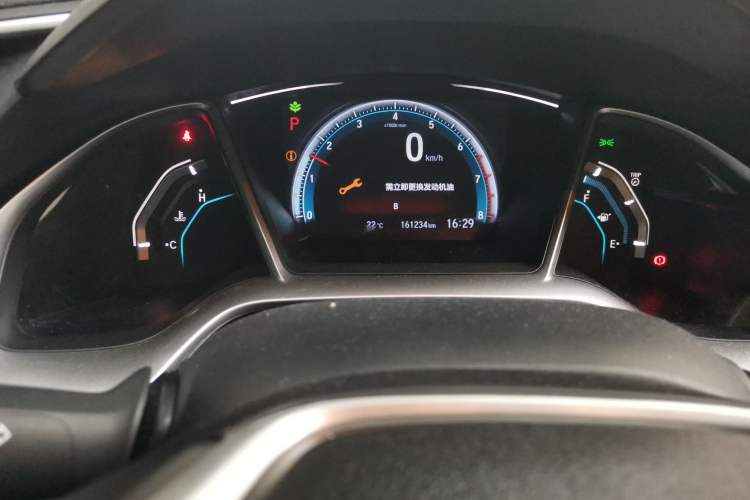 Used Honda Civic 2016 220TURBO CVT Prestige Edition Odometer Close Up