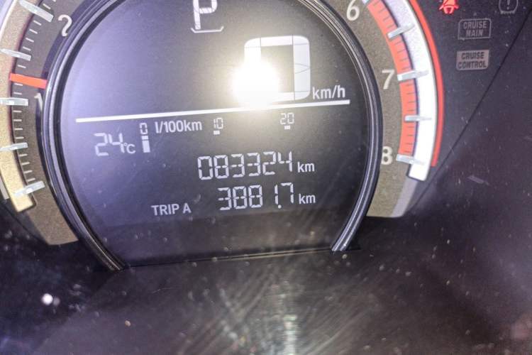 Used Honda Civic 2016 180TURBO CVT Comfort Version Odometer Close Up