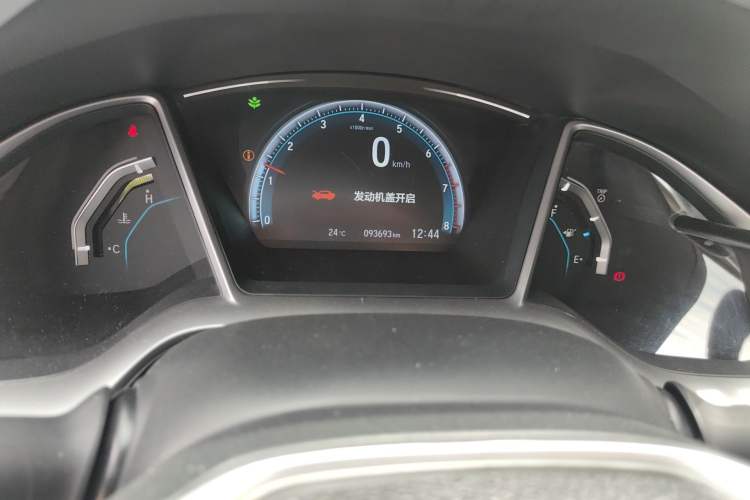 Used Honda Civic 2016 220TURBO Manual Luxury Edition Odometer Close Up