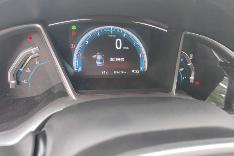 Used Honda Civic 2016 220TURBO CVT Prestige Edition Odometer Close Up