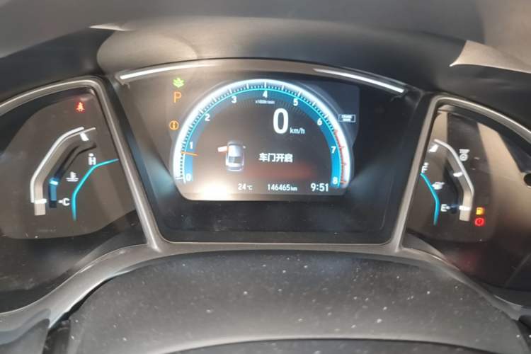 Used Honda Civic 2016 220TURBO CVT Prestige Edition Odometer Close Up