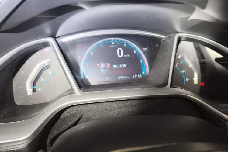 Used Honda Civic 2016 220TURBO CVT Prestige Edition Odometer Close Up