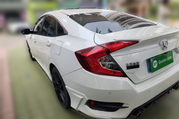 Used Honda Civic 2016 220TURBO CVT Luxury Edition Rear Left 45 Deg