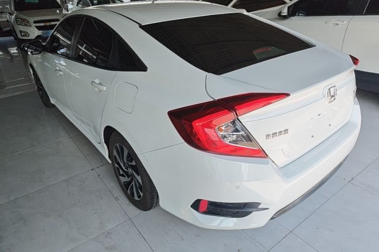 Used Honda Civic 2016 220TURBO CVT Luxury Edition Rear Left 45 Deg