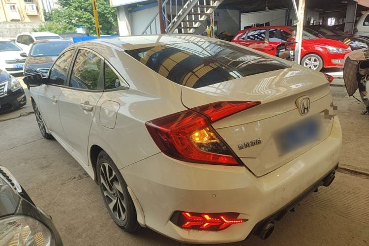 Used Honda Civic 2016 220TURBO CVT Luxury Edition Rear Left 45 Deg