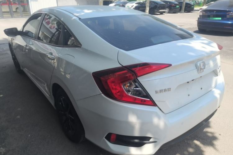 Used Honda Civic 2016 220TURBO CVT Luxury Edition Rear Left 45 Deg