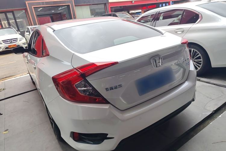Used Honda Civic 2016 220TURBO CVT Luxury Edition Rear Left 45 Deg