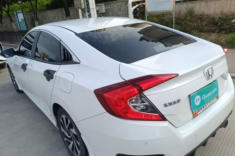 Used Honda Civic 2016 220TURBO CVT Luxury Edition Rear Left 45 Deg