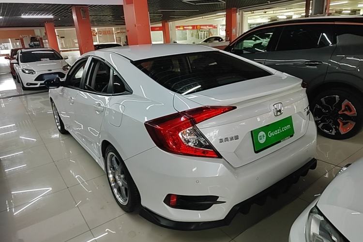 Used Honda Civic 2016 220TURBO Manual Luxury Edition Rear Left 45 Deg