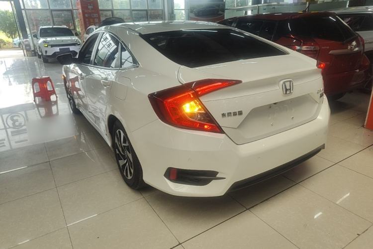 Used Honda Civic 2016 220TURBO CVT Luxury Edition Rear Left 45 Deg
