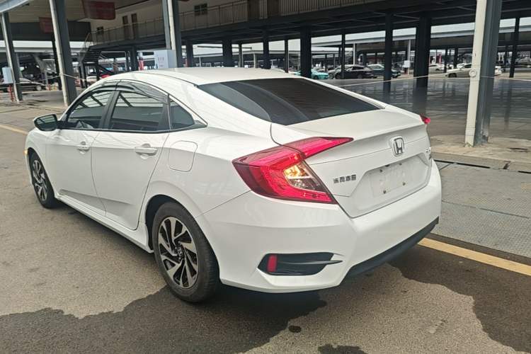 Used Honda Civic 2016 220TURBO CVT Luxury Edition Rear Left 45 Deg