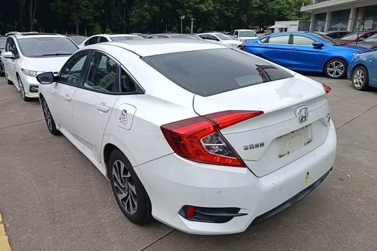 Used Honda Civic 2016 220TURBO CVT Luxury Edition Rear Left 45 Deg