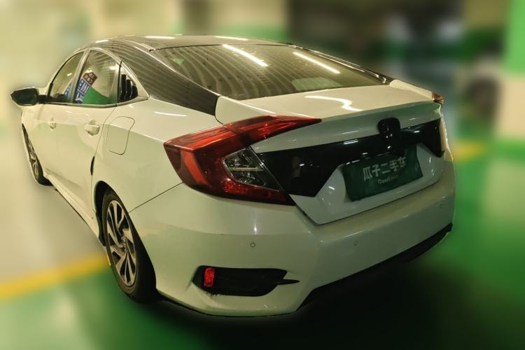 Used Honda Civic 2016 220TURBO CVT Luxury Edition Rear Left 45 Deg