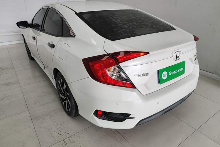 Used Honda Civic 2016 220TURBO CVT Luxury Edition Rear Left 45 Deg