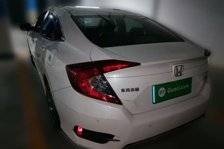 Used Honda Civic 2016 220TURBO CVT Luxury Edition Rear Left 45 Deg